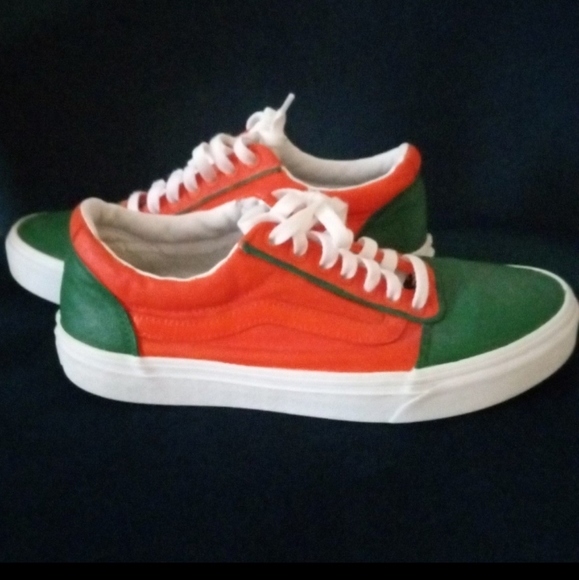 Vans - Picture 2 of 3